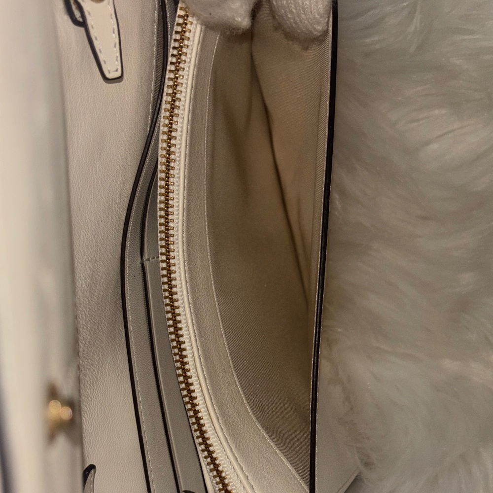 Tory Burch Cream Quilted Crossbody with Multicolor Floral Print - Picture 7 of 11